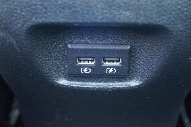 Vehicle Image 35