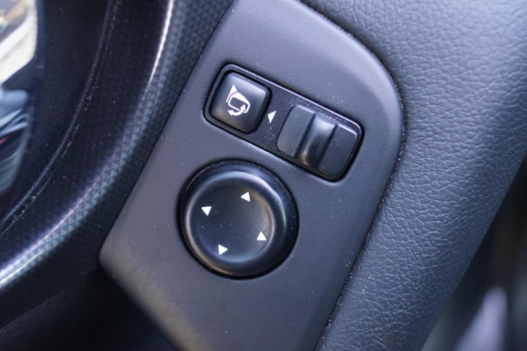 Vehicle Image 38