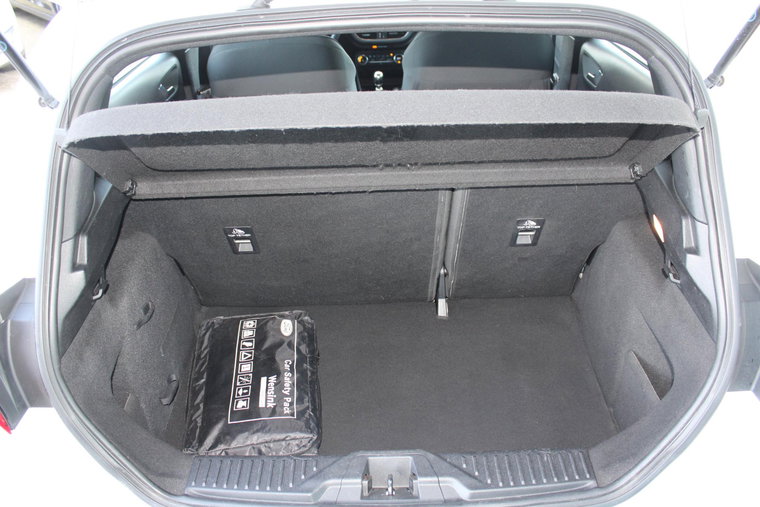 Vehicle Image 23