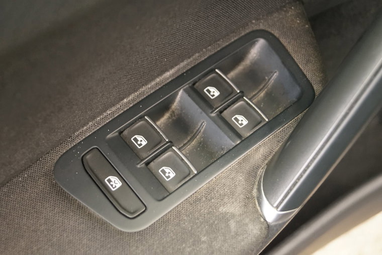 Vehicle Image 37