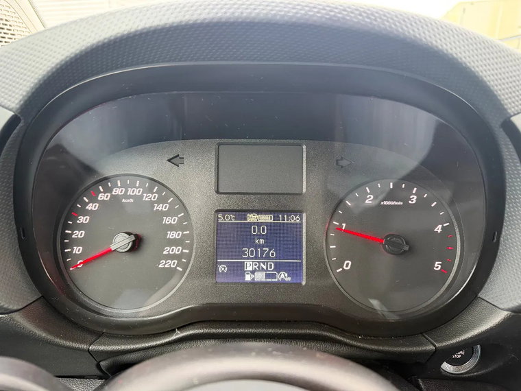 Vehicle Image 12