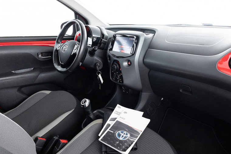 Vehicle Image 4