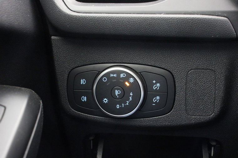 Vehicle Image 28