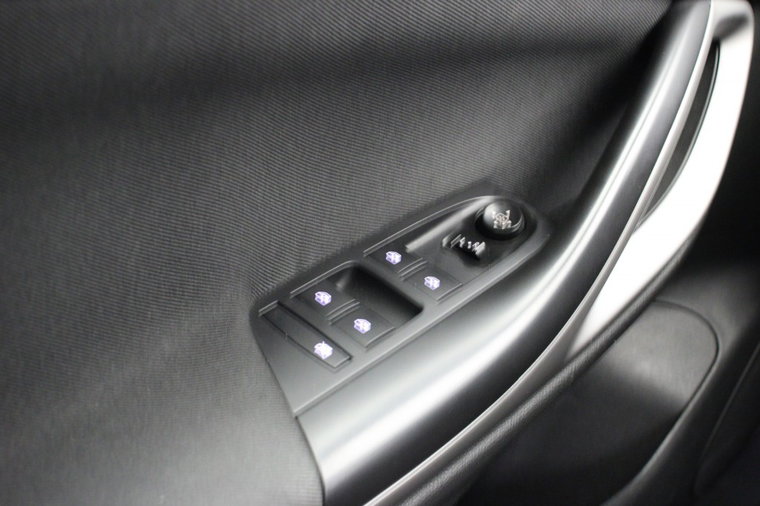 Vehicle Image 26