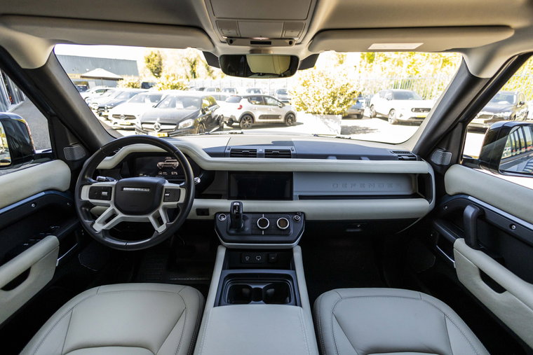 Vehicle Image 18