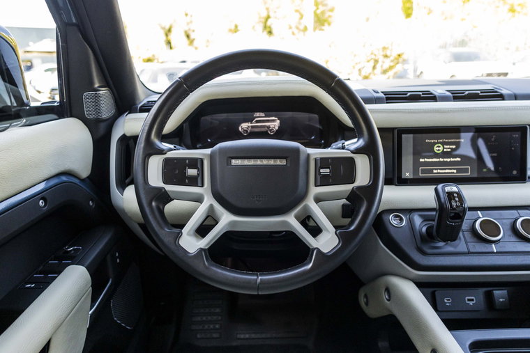 Vehicle Image 22