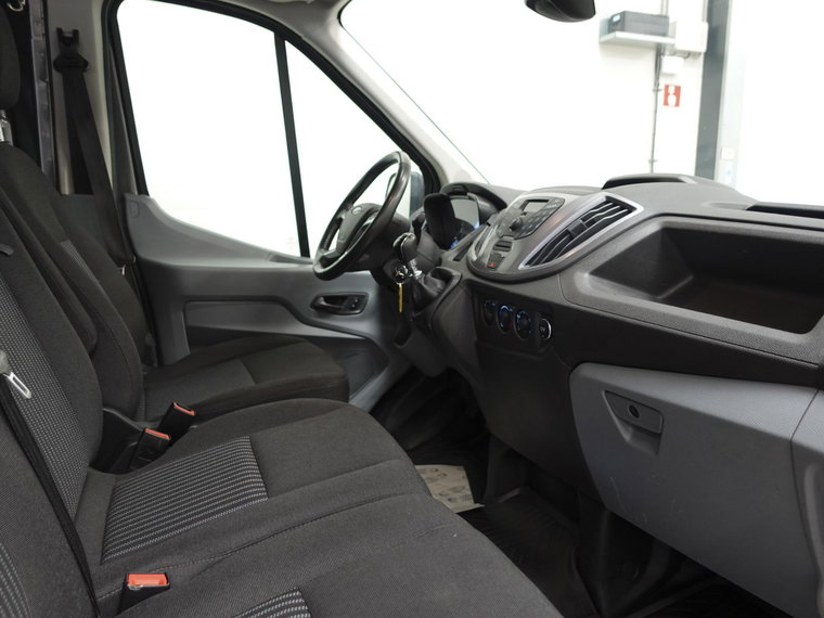 Vehicle Image 33
