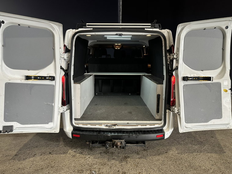 Vehicle Image 13