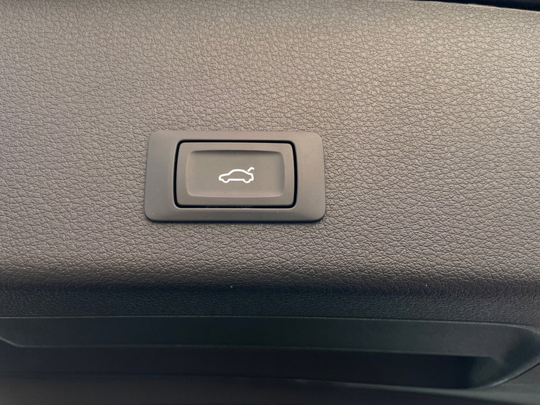 Vehicle Image 39