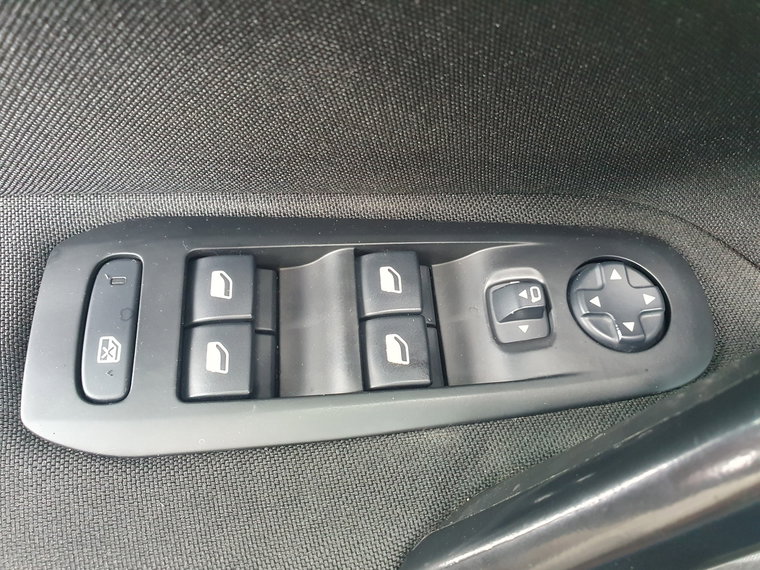 Vehicle Image 39