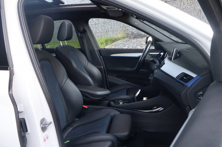Vehicle Image 27