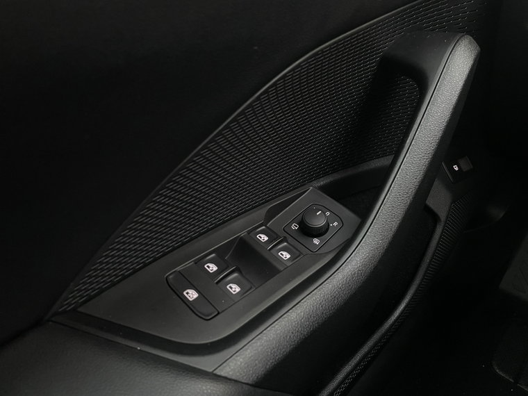 Vehicle Image 52