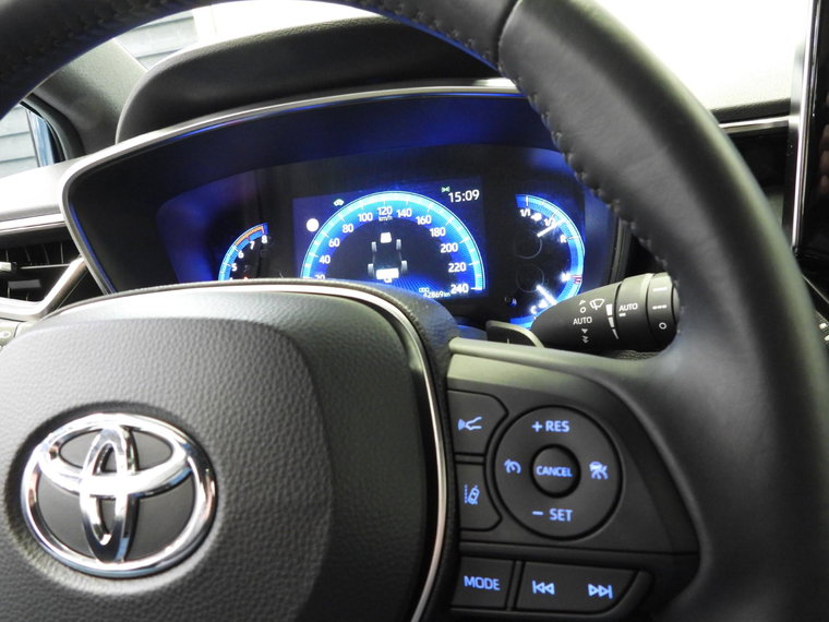 Vehicle Image 13