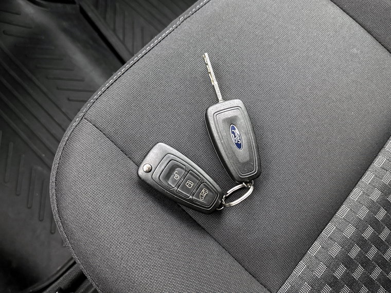 Vehicle Image 21