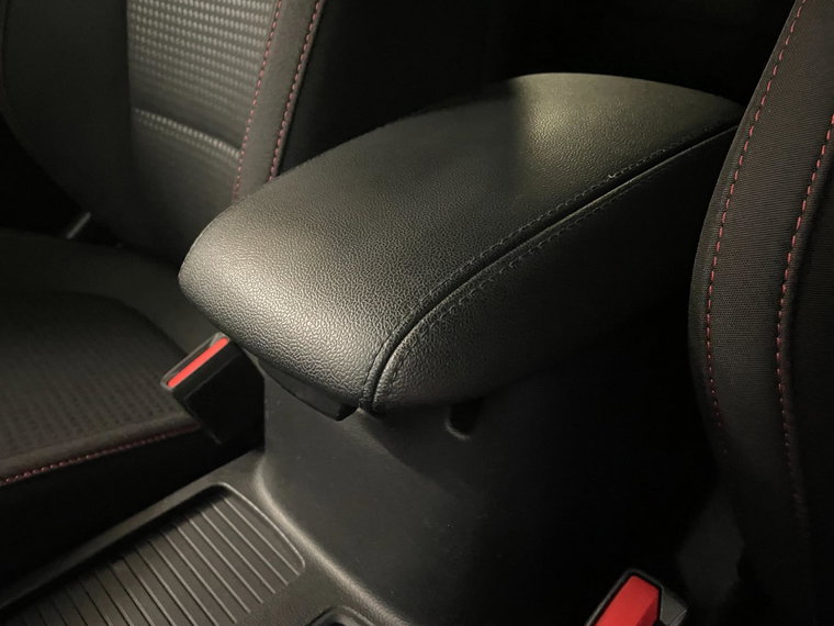 Vehicle Image 37