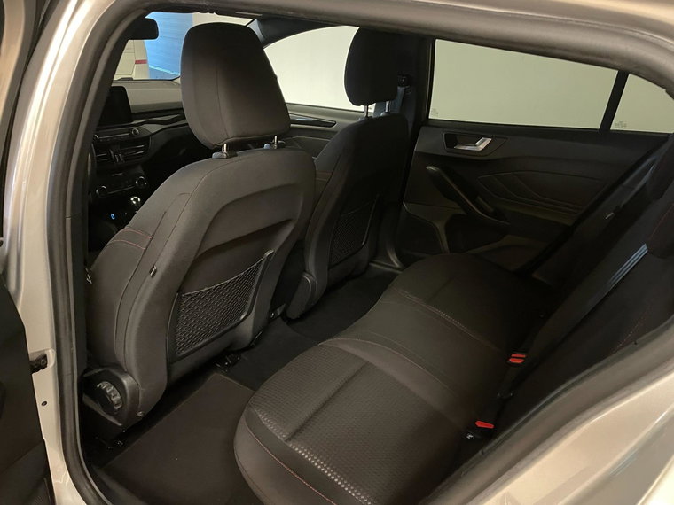 Vehicle Image 39