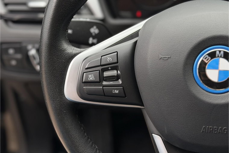 Vehicle Image 28