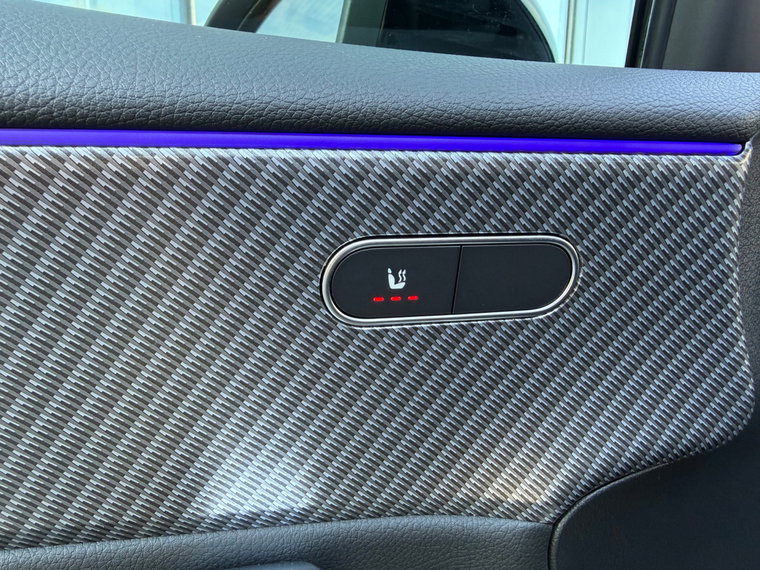 Vehicle Image 29