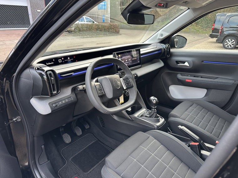 Vehicle Image 22