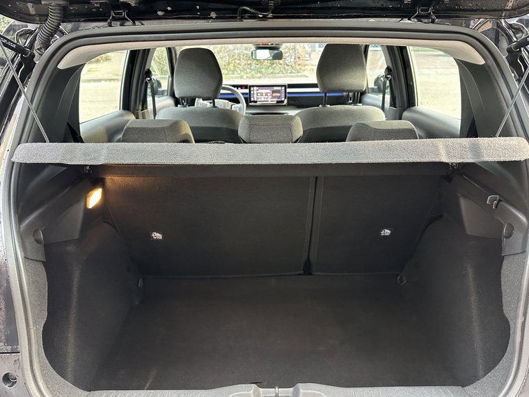 Vehicle Image 25