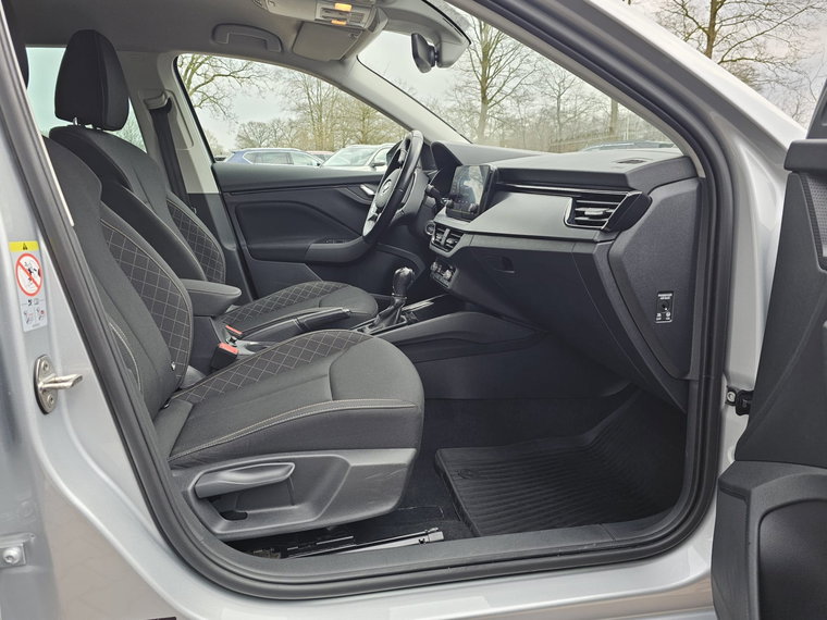 Vehicle Image 28