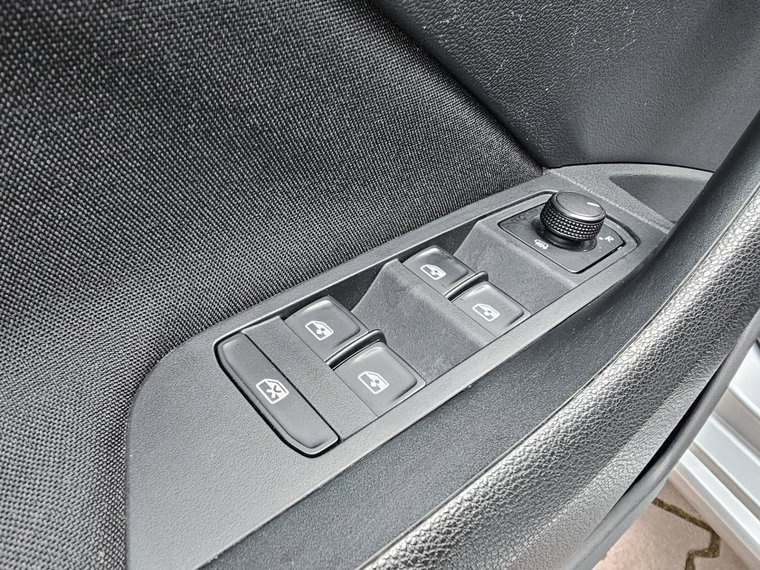Vehicle Image 34