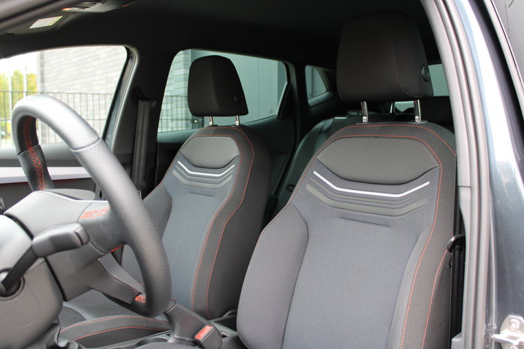 Vehicle Image 16