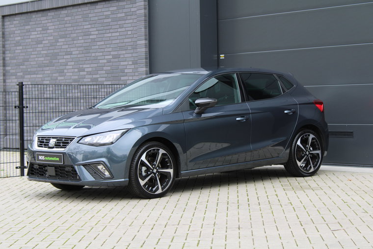 Vehicle Image 35