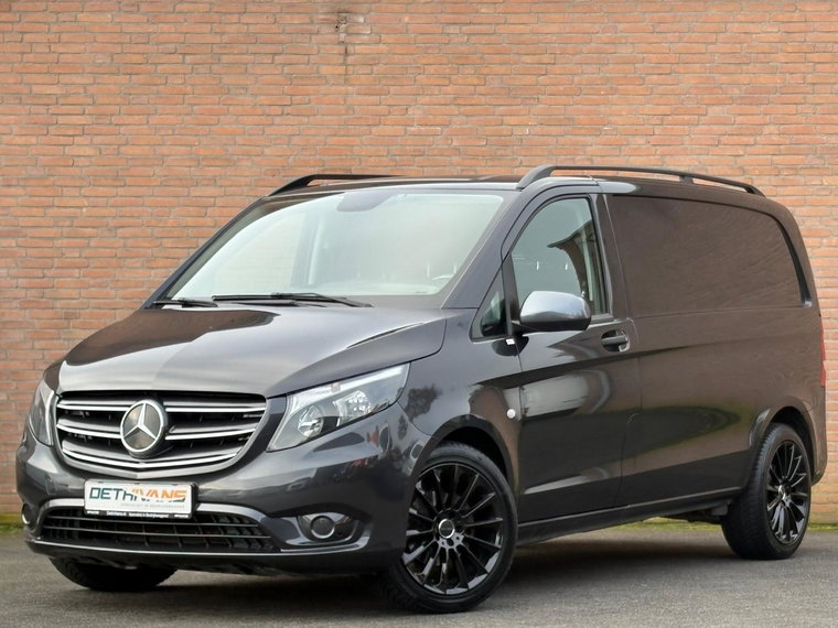 Vehicle Image 32