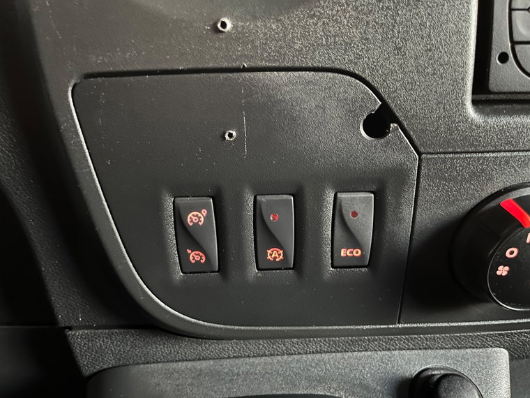 Vehicle Image 28