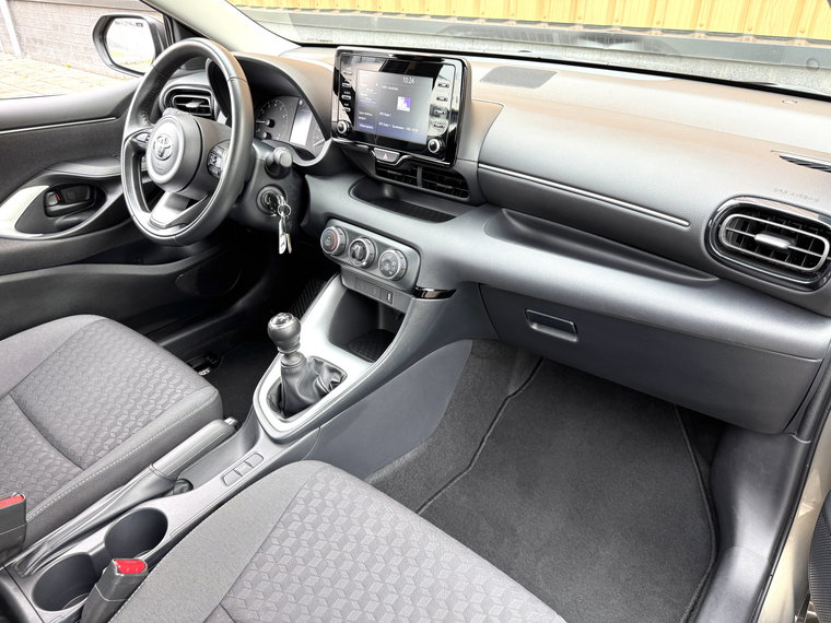 Vehicle Image 9