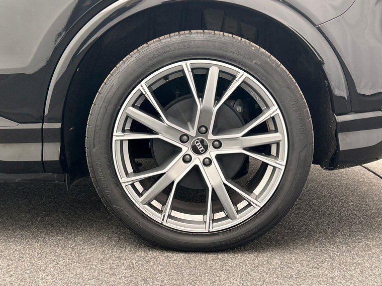Vehicle Image 23