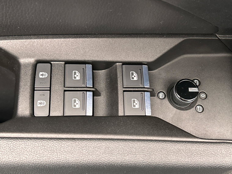 Vehicle Image 34