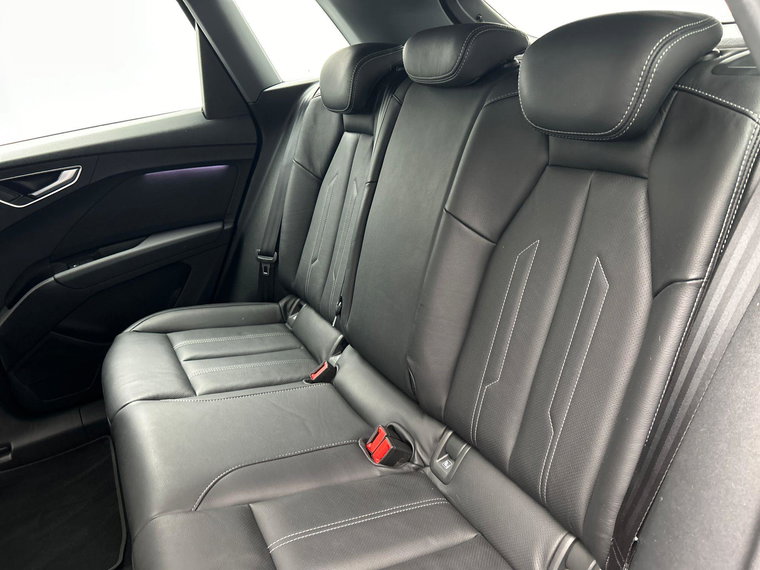 Vehicle Image 38