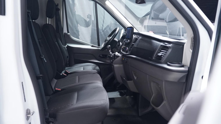 Vehicle Image 15