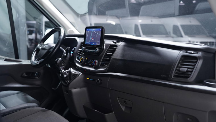 Vehicle Image 18