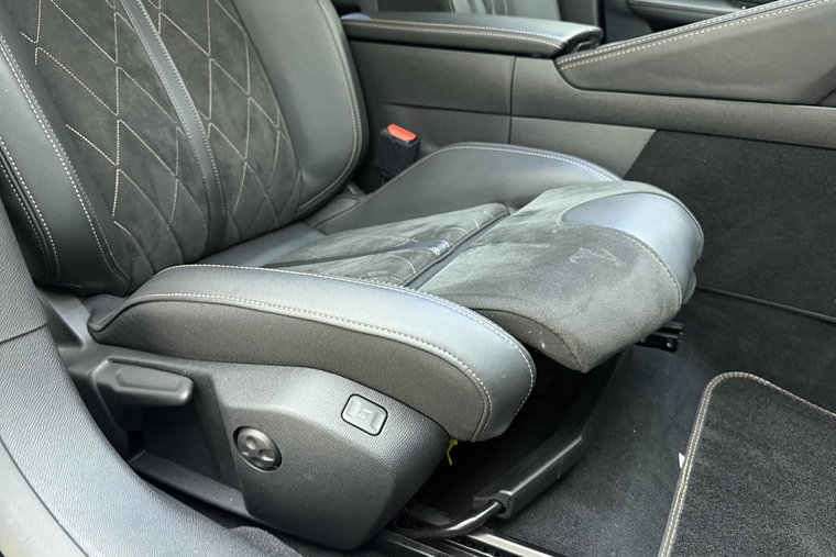 Vehicle Image 22