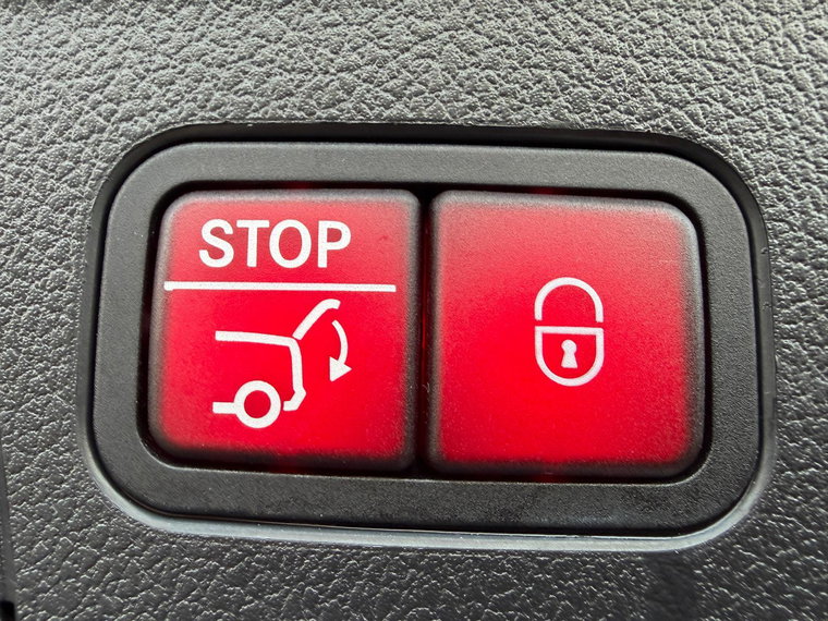 Vehicle Image 24