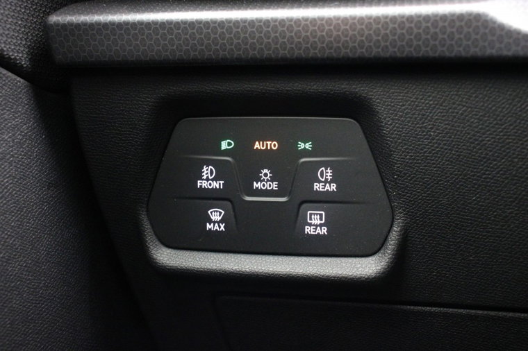 Vehicle Image 24