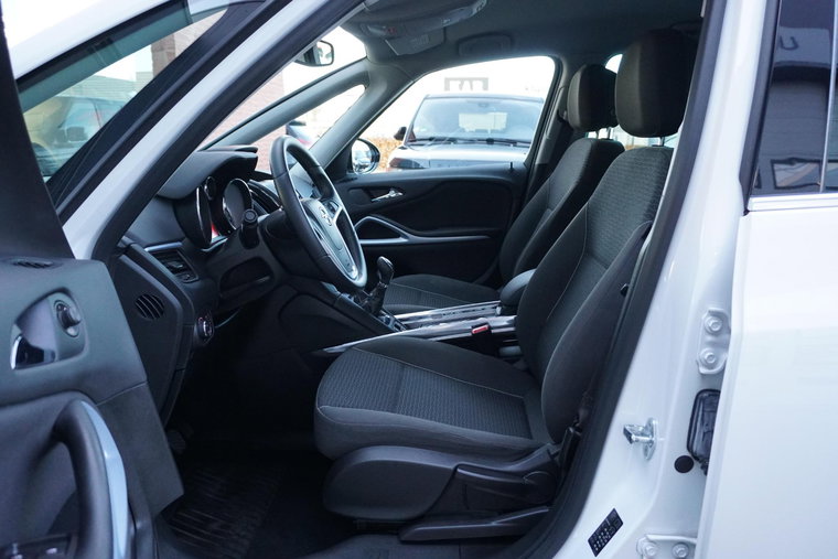 Vehicle Image 15