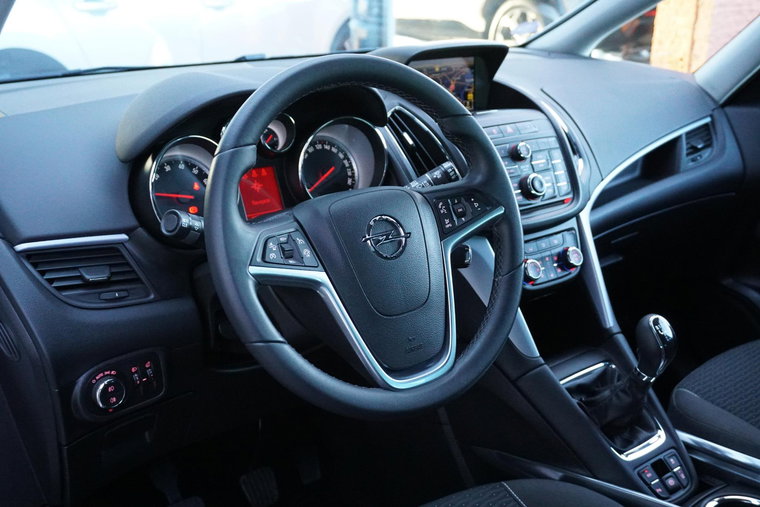 Vehicle Image 21