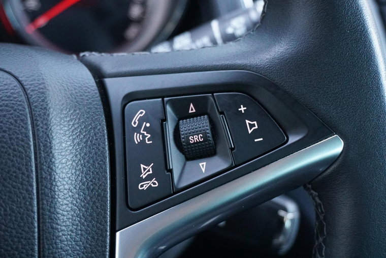 Vehicle Image 32