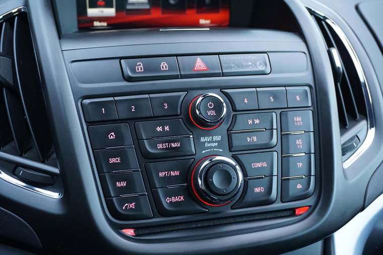 Vehicle Image 35