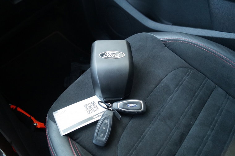 Vehicle Image 33