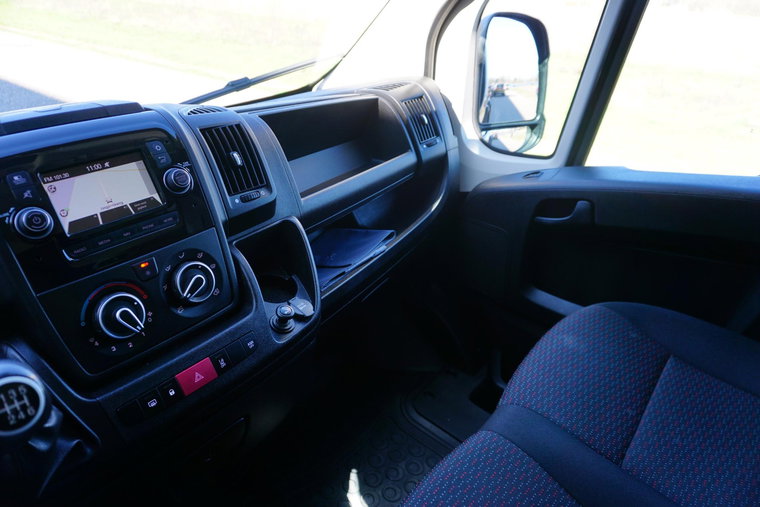 Vehicle Image 26