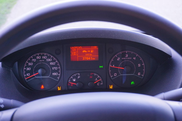 Vehicle Image 8