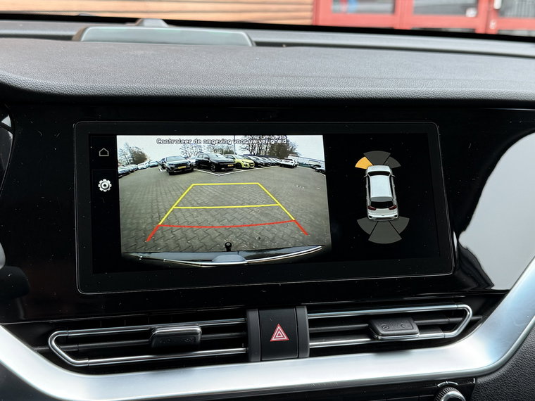 Vehicle Image 35