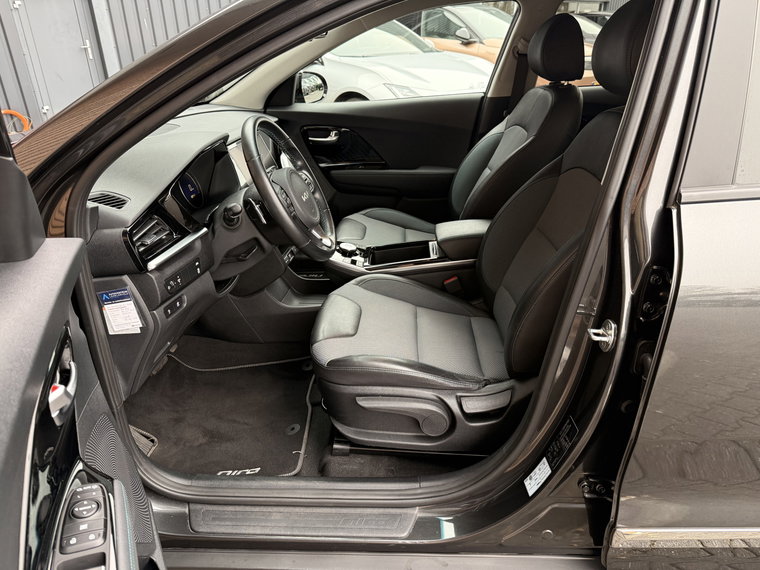 Vehicle Image 40