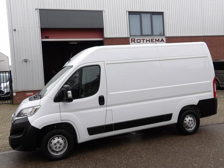 Vehicle Image 24