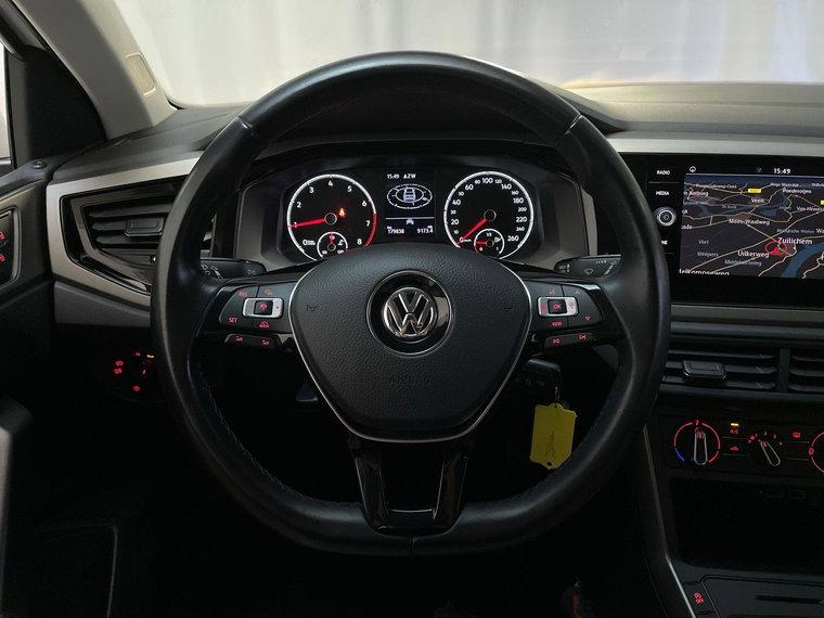 Vehicle Image 21